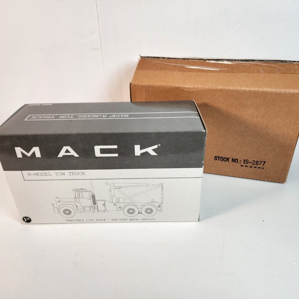 Vtg First Gear USPS Post Office 1960 Mack R-Model Mail Tow Truck Wrecker 19-2877